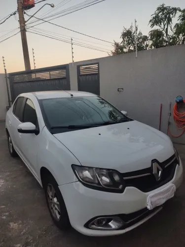Renault Logan Dynamique Hi-flex 1.6 8V 4P 2015
