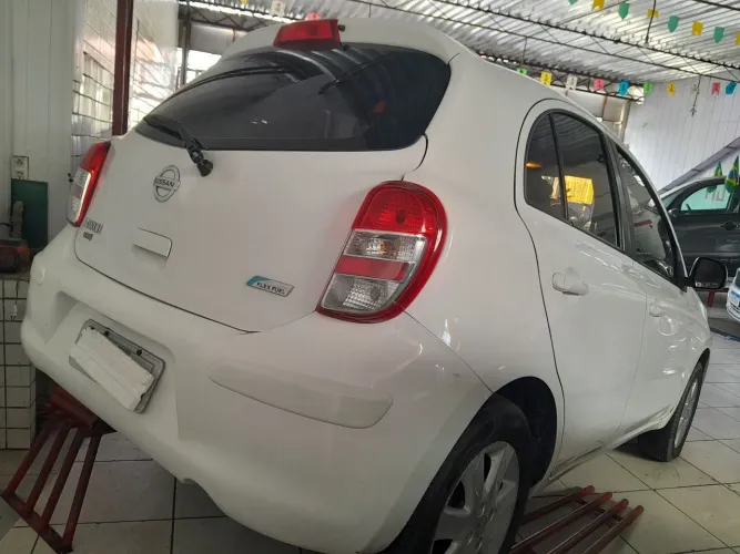 Nissan March S 1.0 16V Flex Fuel 5P 2014