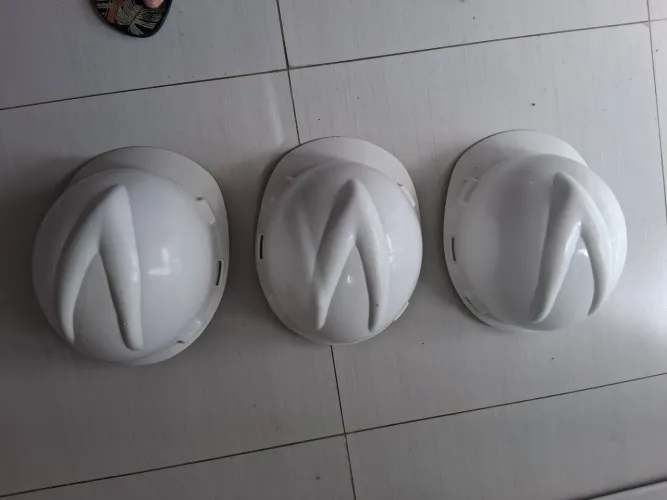 Capacetes de segurança para obra