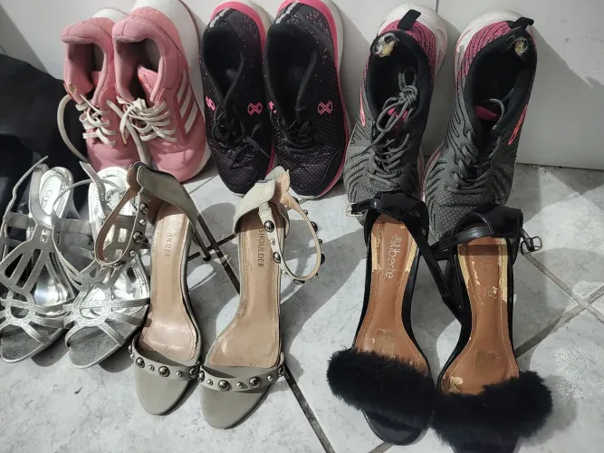 Lote de sapatos femininos 