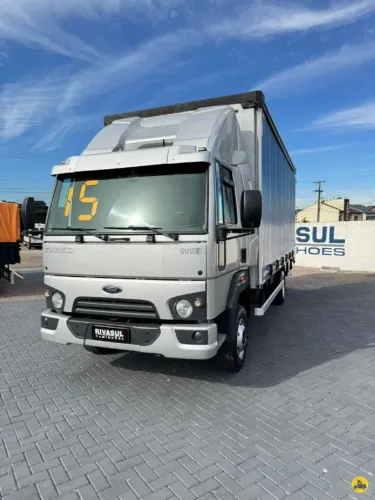FORD CARGO 1119 BAÚ SIDER  ANO 2015 3/4 4X2   