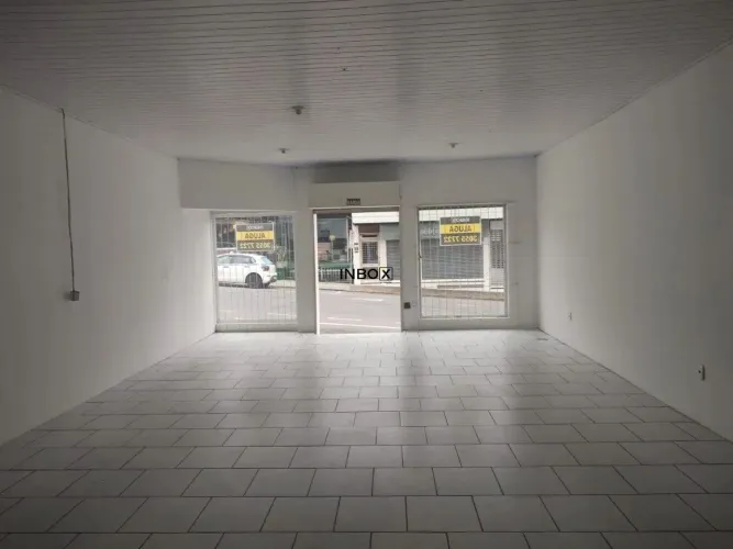 SALA COMERCIAL COM 170 M² NO CENTRO DE BENTO GONÇALVES
