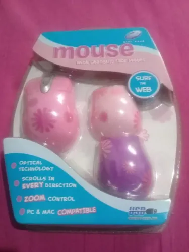 Mouse USB com Capinhas Extras e cabo de 120Cm.