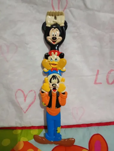 Mikey, Pateta e Donald, peça para colecionador.Whalt Disney productions