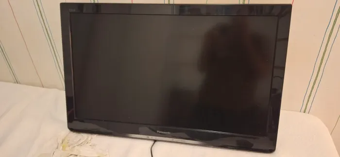 TV Panasonic Viera 32" LCD Full HD - TC-L32U30B