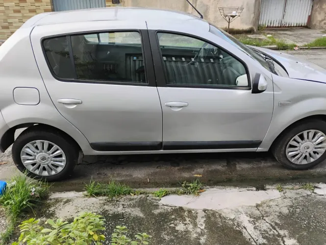 Renault Sandero Privilège Hi-flex 1.6 8V 5P 2013