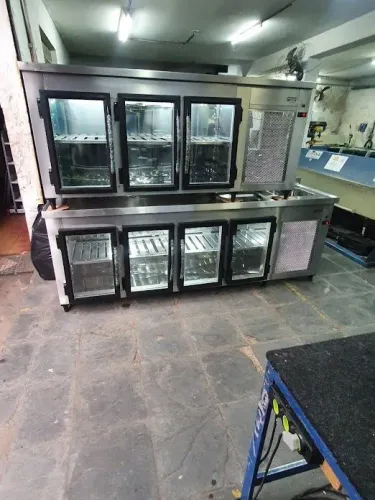 Balcão refrigerado sob medida inox