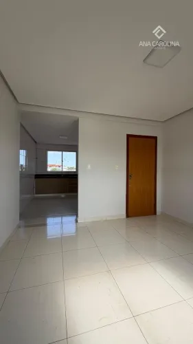 Apartamento amplo, bem iluminado e com excelente ventilação natural no bairro Sagrada Famí