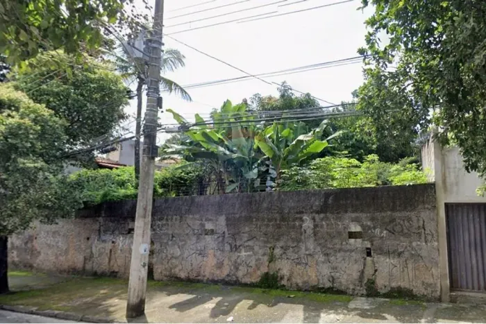 Oportunidade: Terreno de 360 m² no Céu Azul!