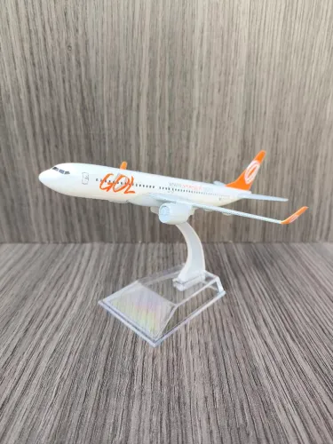 Avião Boeing 737 GOL Miniatura Metal Diecast