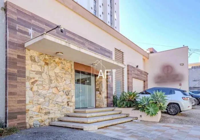 Casa para Locação, 4 vaga(s), 190 m²