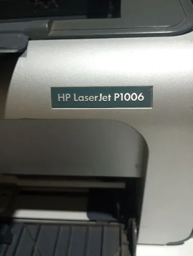 Vendo uma HP LaserJet P1006