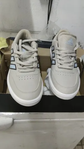 Vendo tênis Adidas masculino usado apenas 2 vezes está em estado de novo