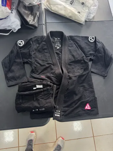 Kimono vital a1 preto seminovo