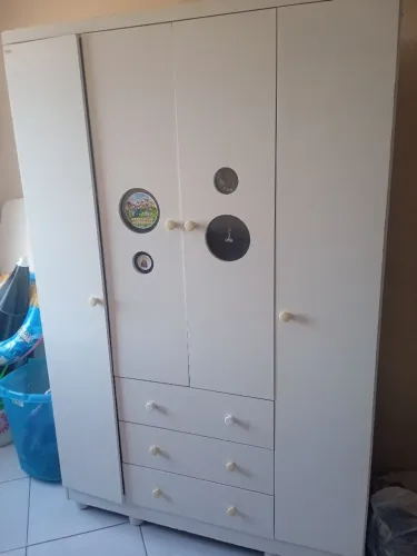 Guarda roupa infantil 