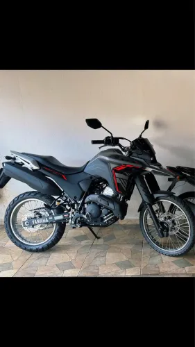 Moto XTZ 250 LANDER