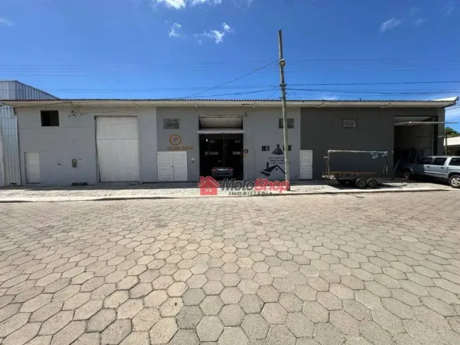 Pavilhão para alugar, 270 m² por R$ 2.800,00/mês - Jardim Das Avenidas - Araranguá/SC