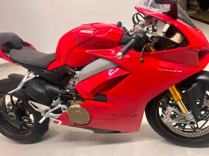 Ducati panigale v4 s