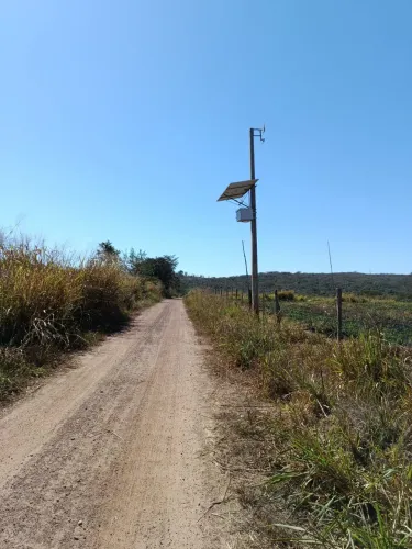 Troco mil metros em área de chácara por carro