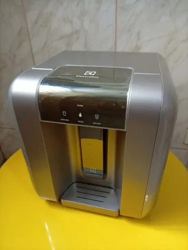 Purificador de água gelada Electrolux