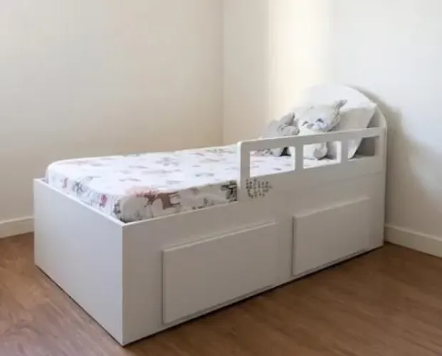 Cama infantil semi nova