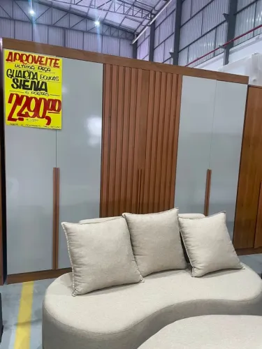 GUARDA ROUPA 6 PORTAS (ÚLTIMA PEÇA) 2.75