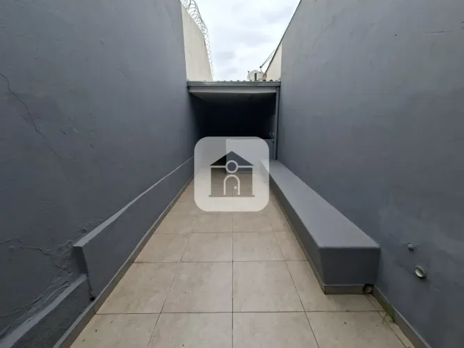 Casa para locação no bairro Morada da Colina