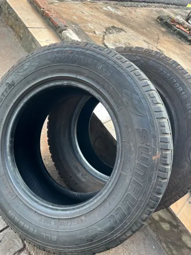 Pneu 16  235/70R16
