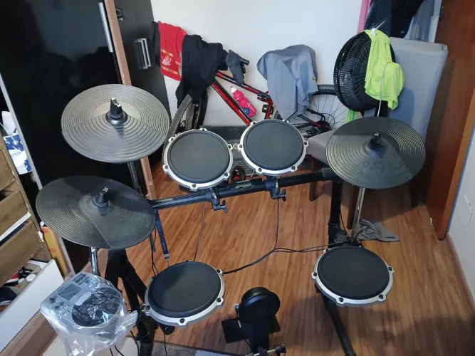 Vendo Bateria Eletrônica