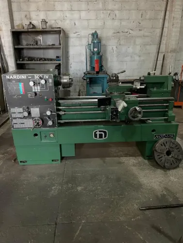 Torno mecânico 300 VI fabricante Nardini
