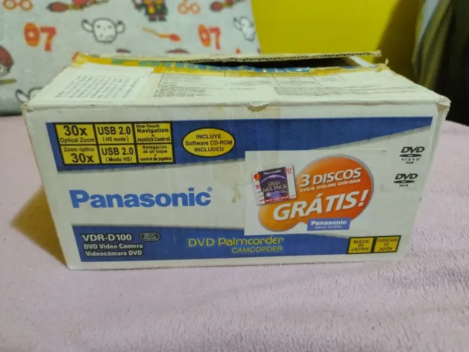 Filmadora Panasonic VDR-D100 com 4 DVDs