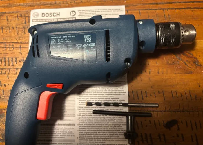 Furadeira BOSCH profissional, de impacto, 450W, modelo GSB450RE