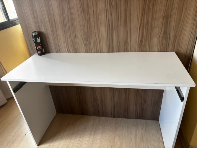 Mesa escrivaninha