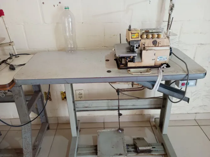 Máquina de costura