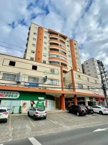loja térrea com bela vitrine