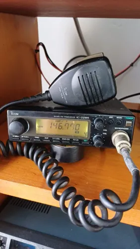 Radio transceptor VHF Icom IC-229H