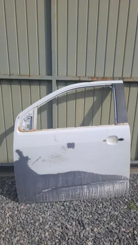 S10 Porta dianteira esquerda - 2013 a 2024
