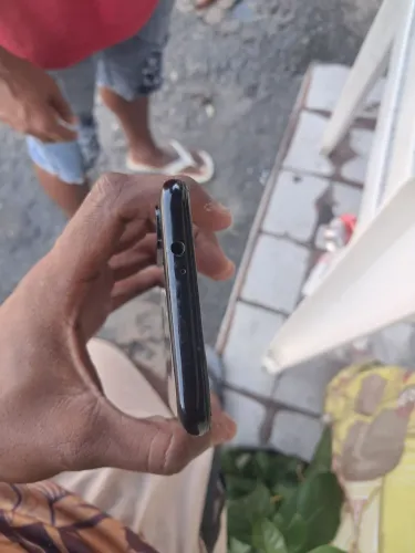 Moto g 8 plus 64 gb novo 400 reais novo único dono