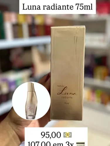 Luna Radiante é uma fragrância que celebra a alegria e a luz interior da mulher. uma combi