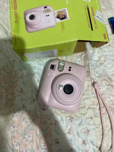 Câmera instax mini 12 usada