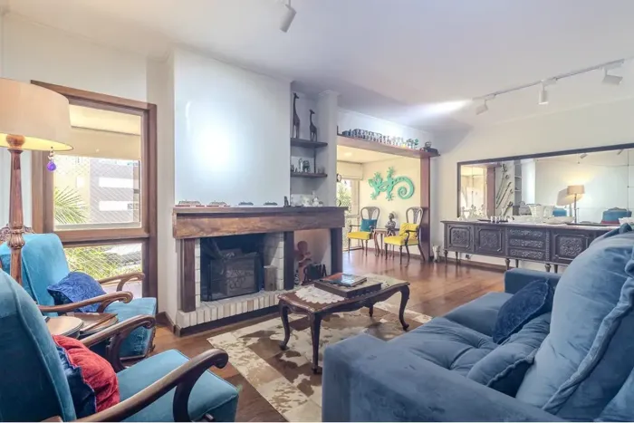 Cobertura Duplex com 296 metros 3 quartos 3 vagas no bairro Petrópolis - Porto Alegre - RS