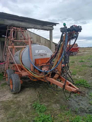 Pulverizador Jacto - 2000 mil Litros