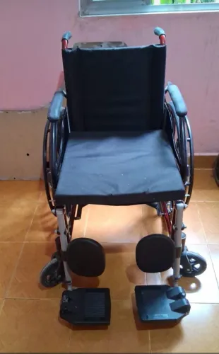 Cadeira de rodas - cadeira higiênica - andador hospitalar