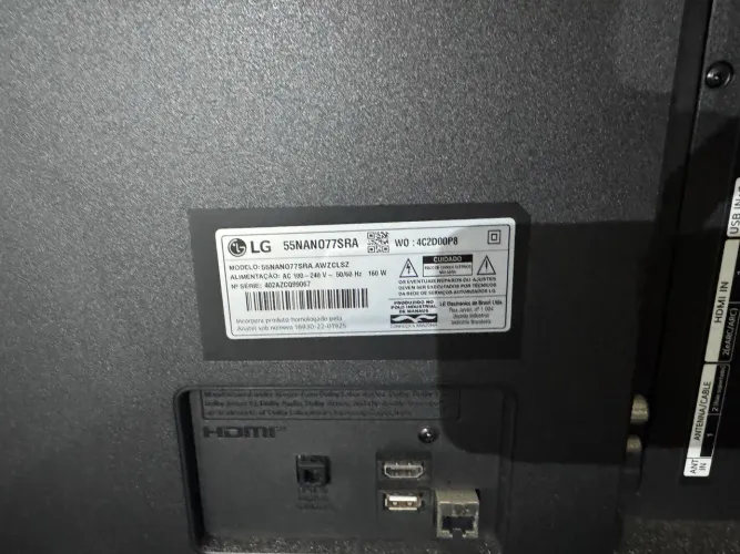 Vende-se televisor LG 55 polegadas 4k ultra HD, com tela trincada.