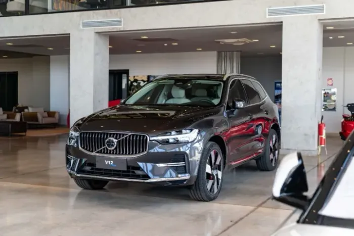 Volvo XC-60 T-8 Ultimate 2.0 AWD (híbrido) 2024