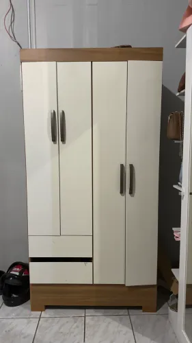Vende-se guarda roupa