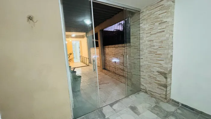 Casa de 240 em Casa Amarela 