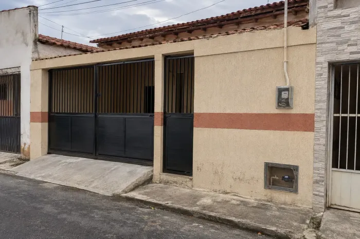 Casa pra vender na MARAPONGA