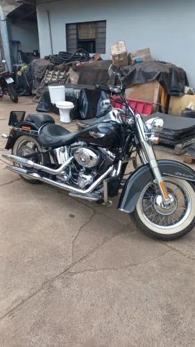 Harley davidson softail deluxe