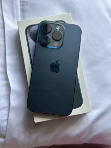iPhone 15 Pro Excelente estado